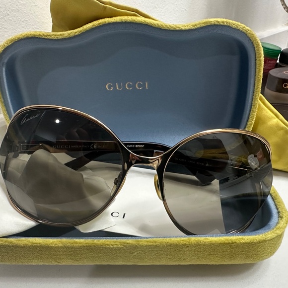 Gucci sunglasses - Picture 3 of 3